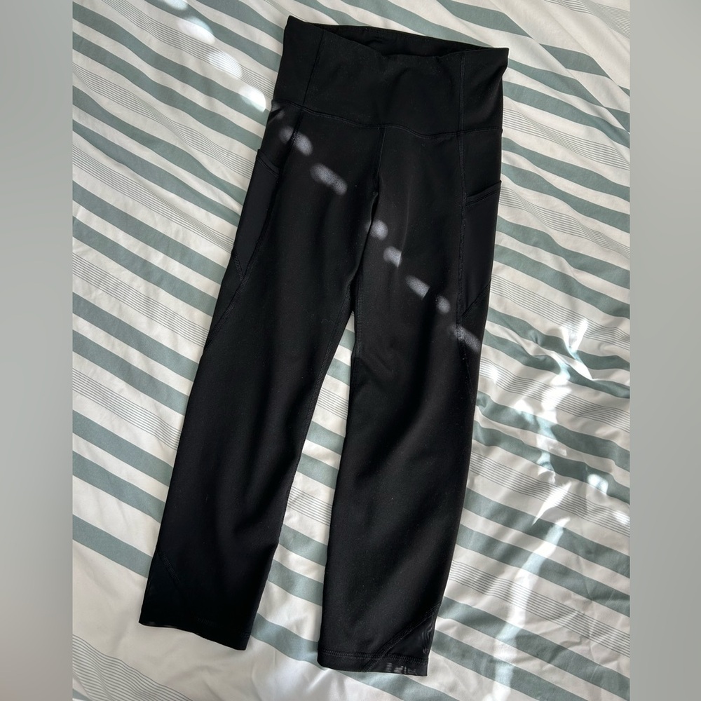 Old Navy workout leggings with pockets